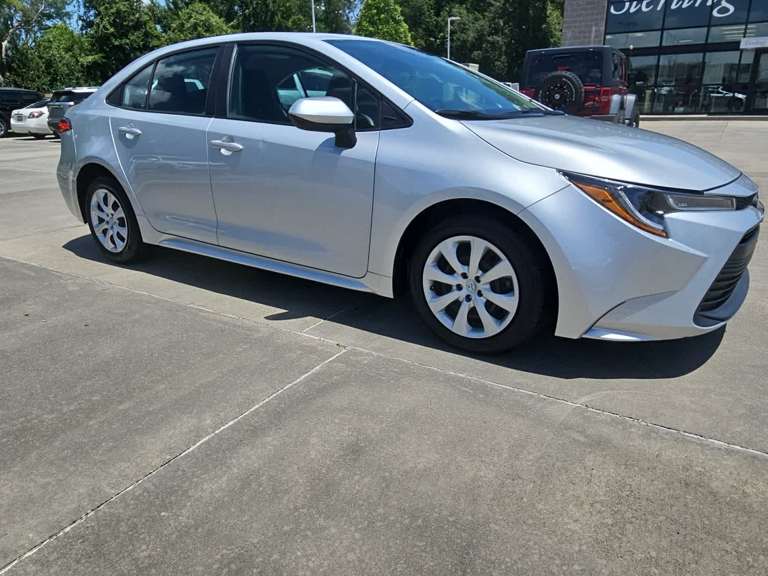 Used 2023 Toyota Corolla LE with VIN 5YFB4MDE6PP035099 for sale in Northfield, Minnesota