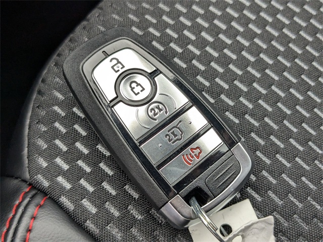 2024 Ford Escape ST-Line Elite photo 26