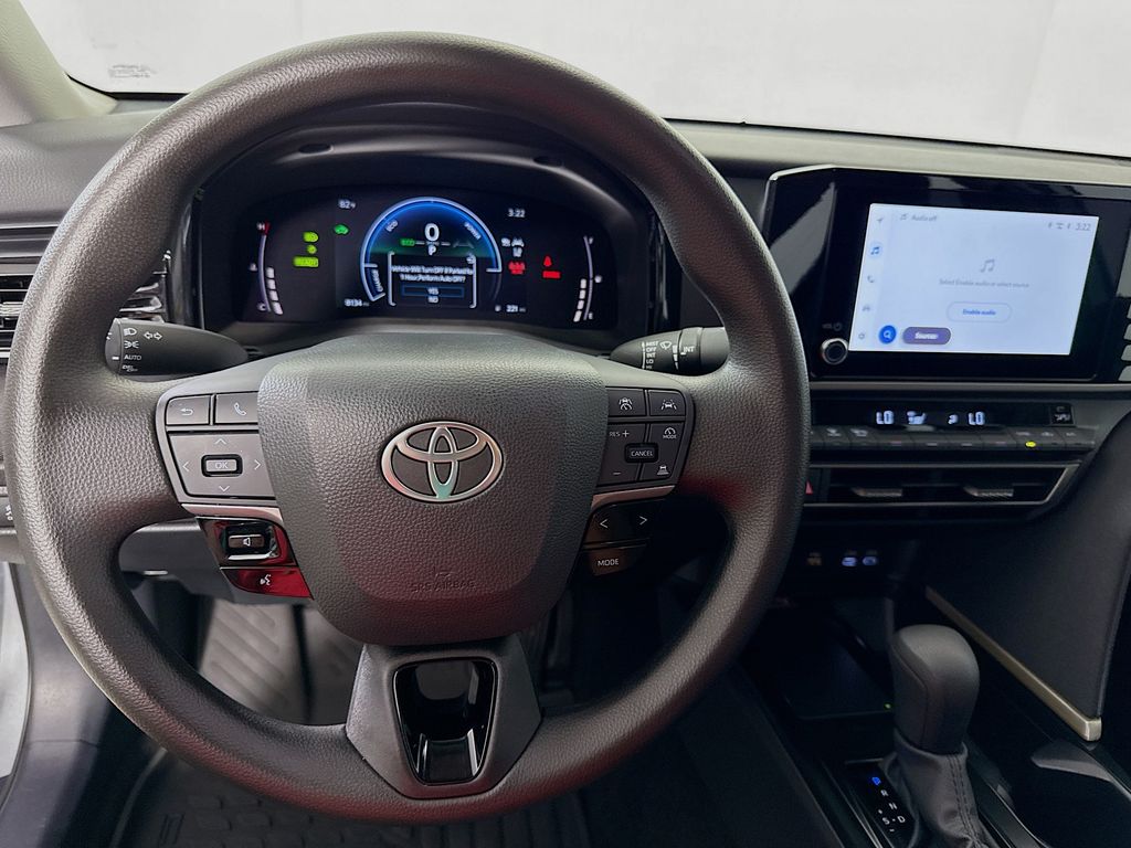 2025 Toyota Camry Hybrid LE photo 11
