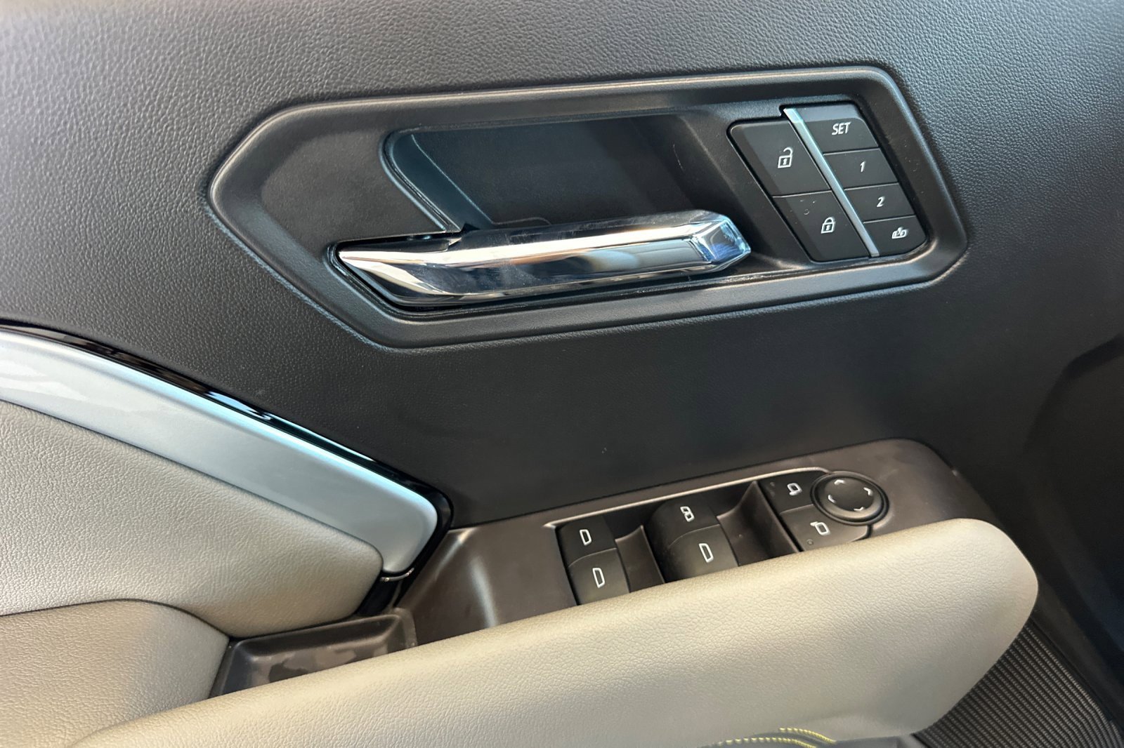2026 Chevrolet Colorado ZR2 photo 11