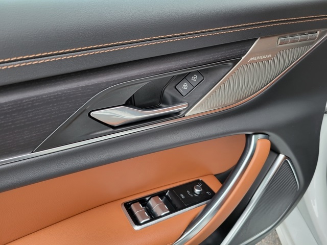 2024 Jaguar XF R-Dynamic SE photo 27