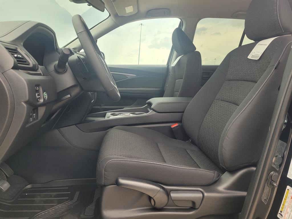 2025 Honda Ridgeline Sport photo 11