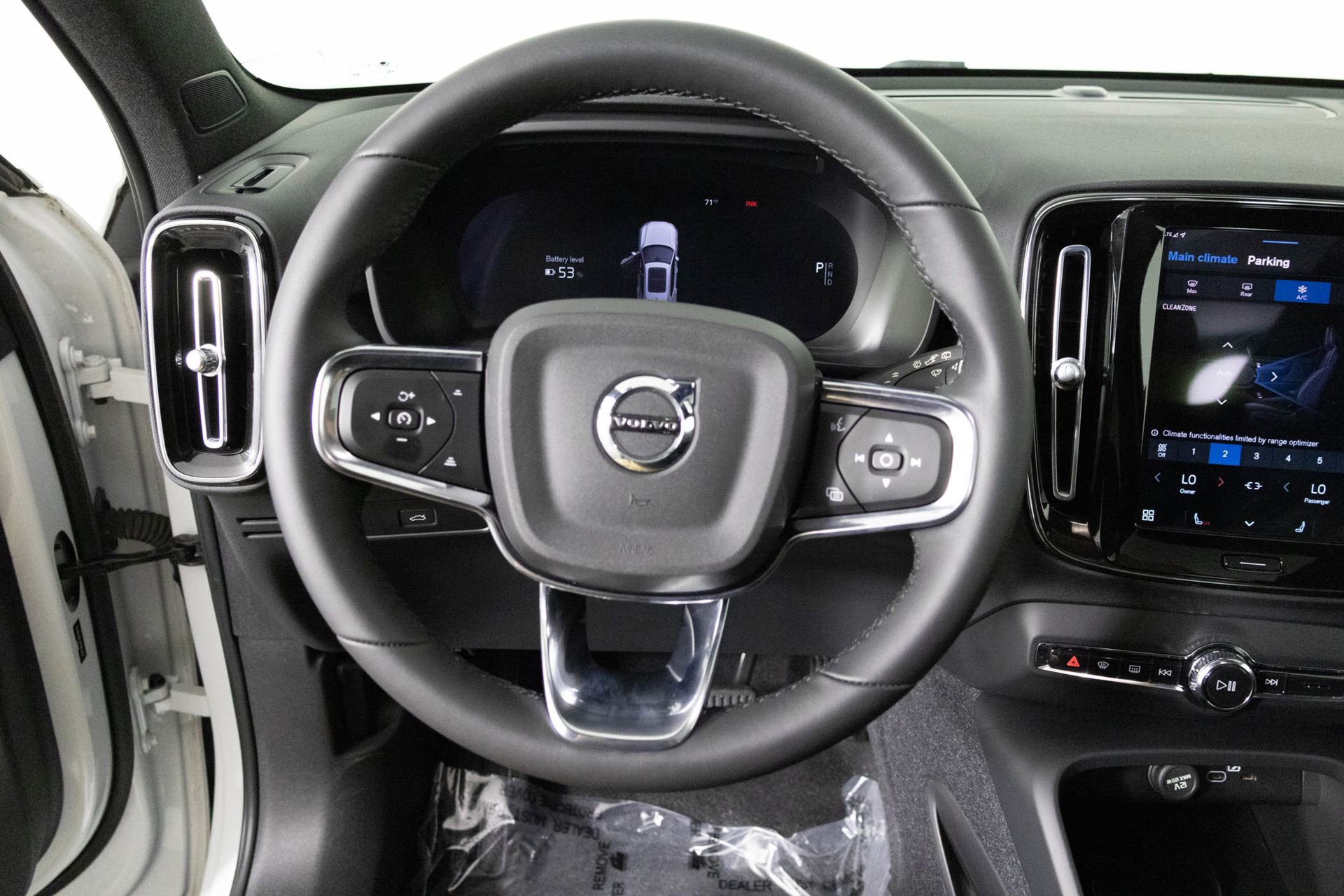 2023 Volvo XC40 Recharge Plus photo 14