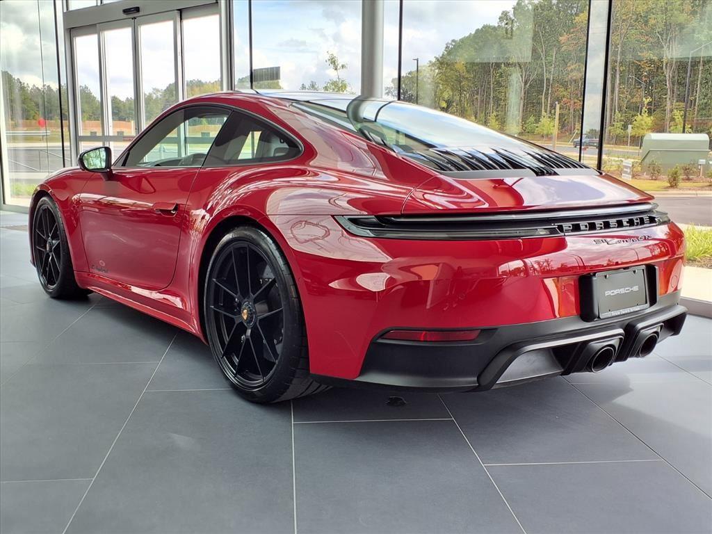 2025 Porsche 911 GTS photo 3