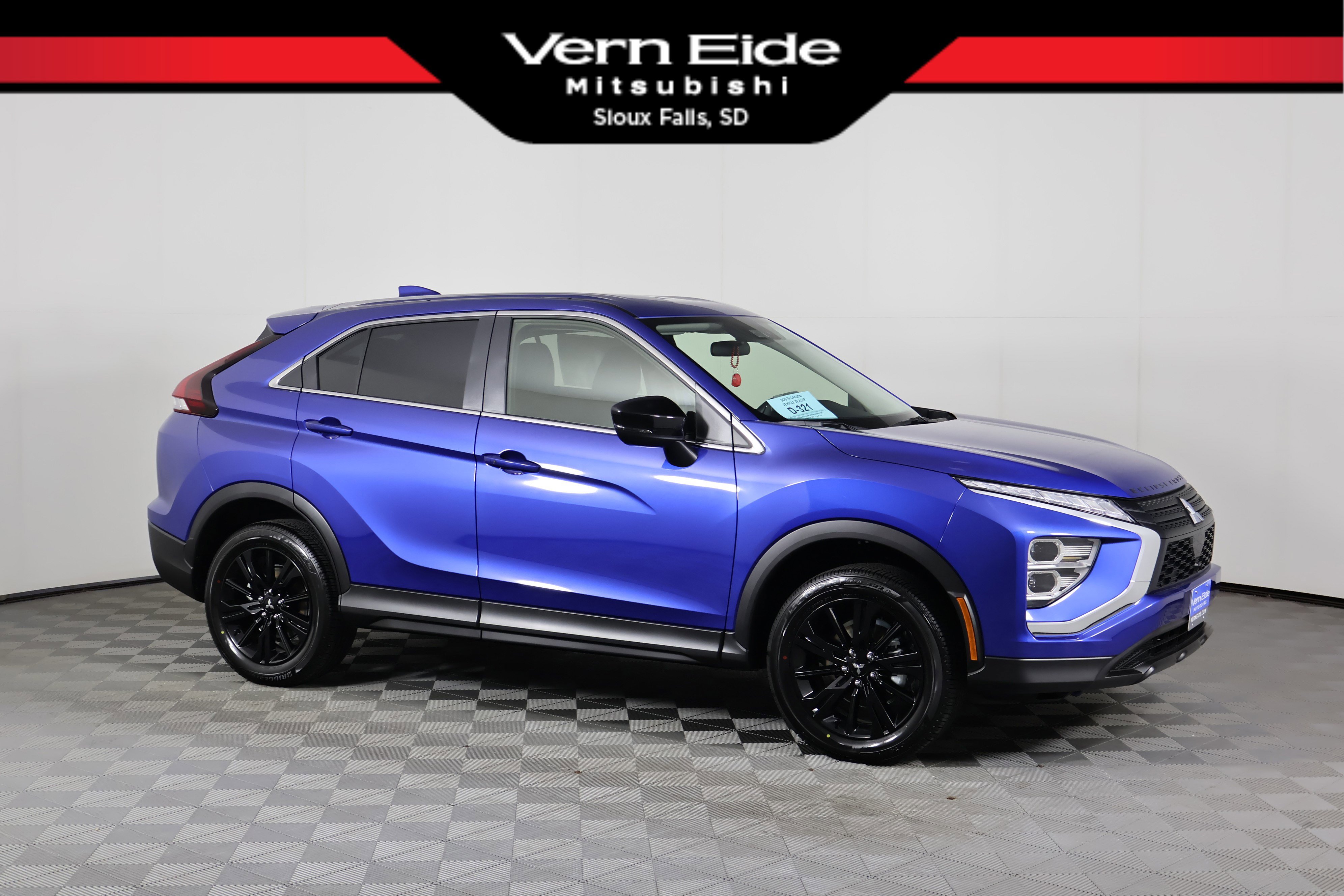 2026 Mitsubishi Eclipse Cross LE's photo