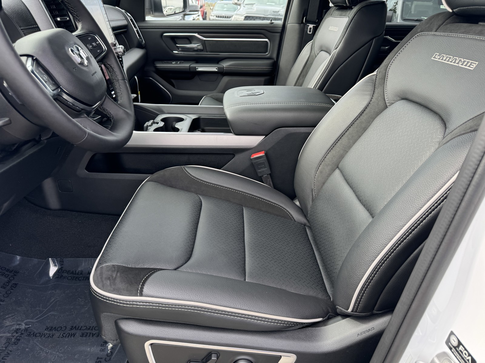 2025 Ram 1500 Laramie photo 16