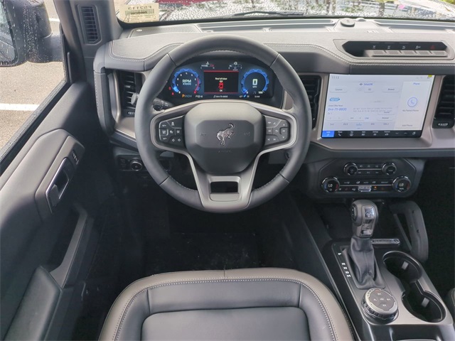 2025 Ford Bronco Outer Banks photo 15
