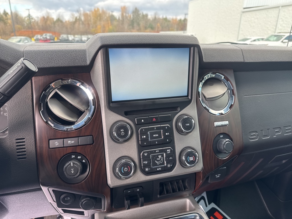 2015 Ford F-350 photo 3