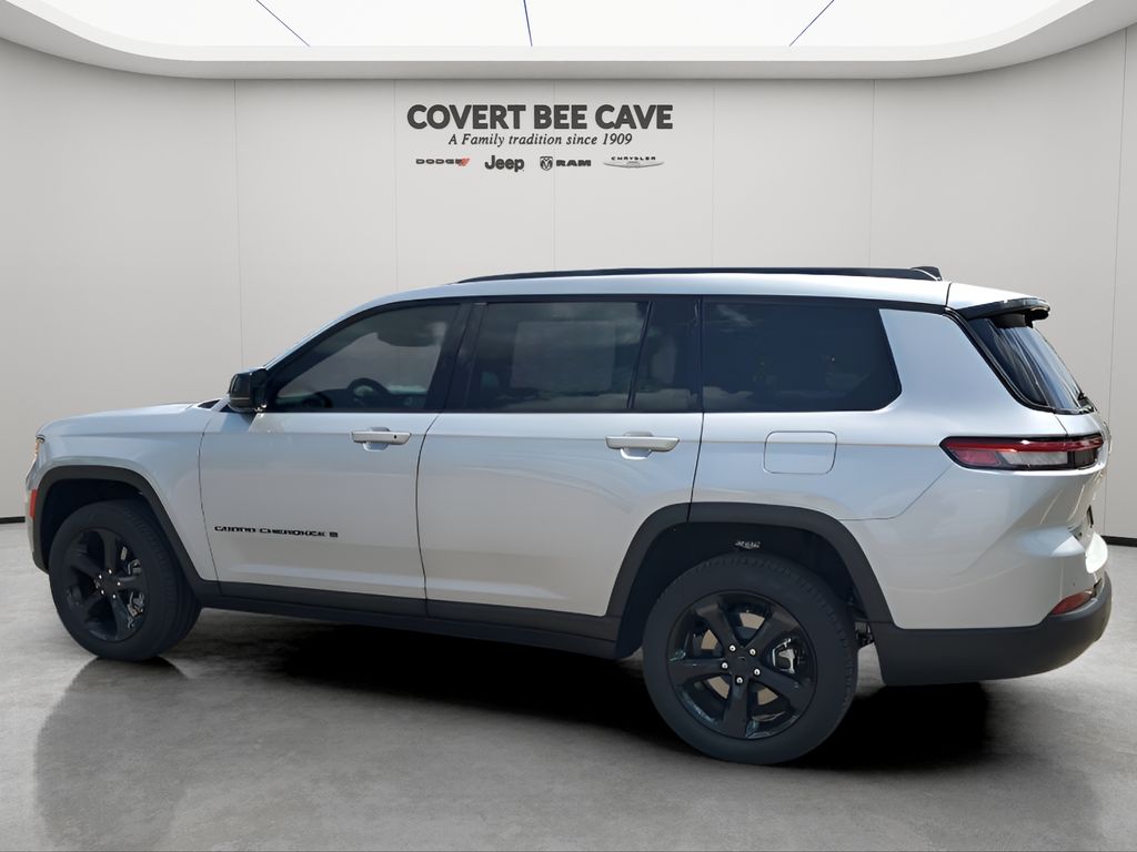 2025 Jeep Grand Cherokee Limited photo 4