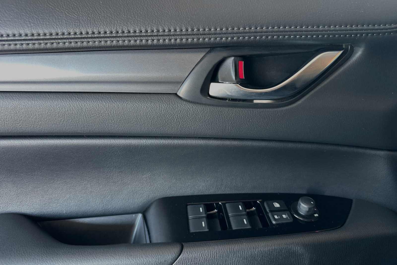 2023 Mazda CX-5 2.5 S Preferred photo 7