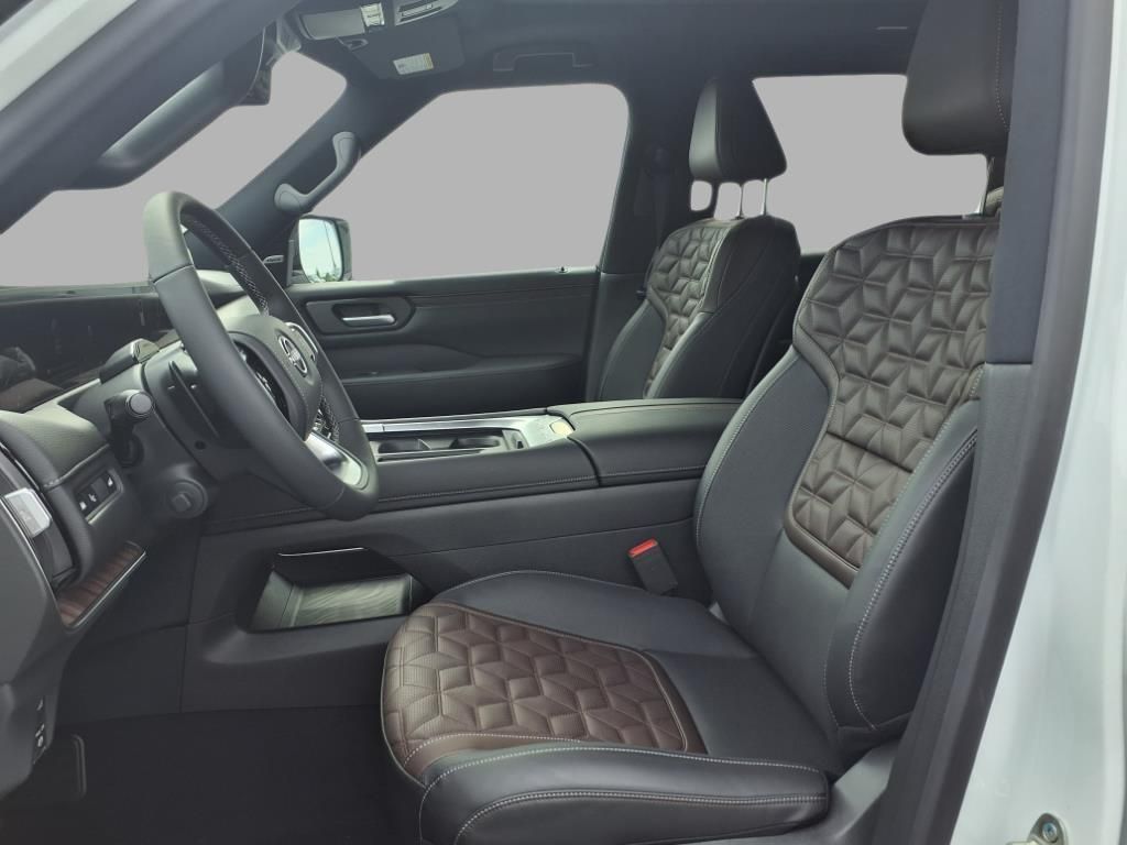 2025 Nissan Armada Platinum Reserve photo 18