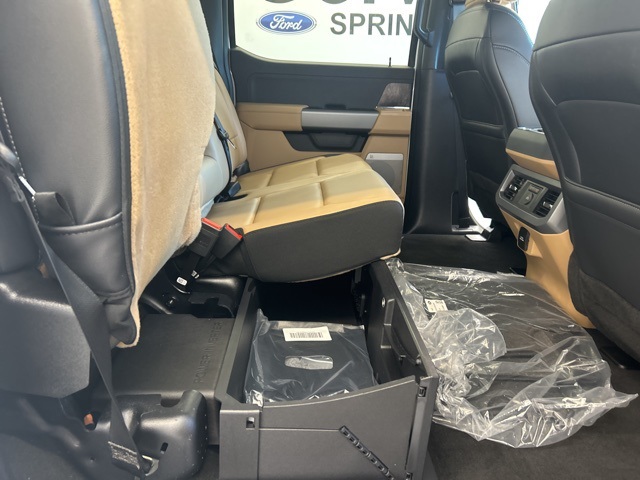 2025 Ford F-350 Lariat photo 37