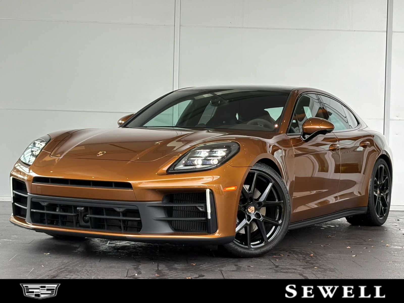 2025 Porsche Panamera Base's photo