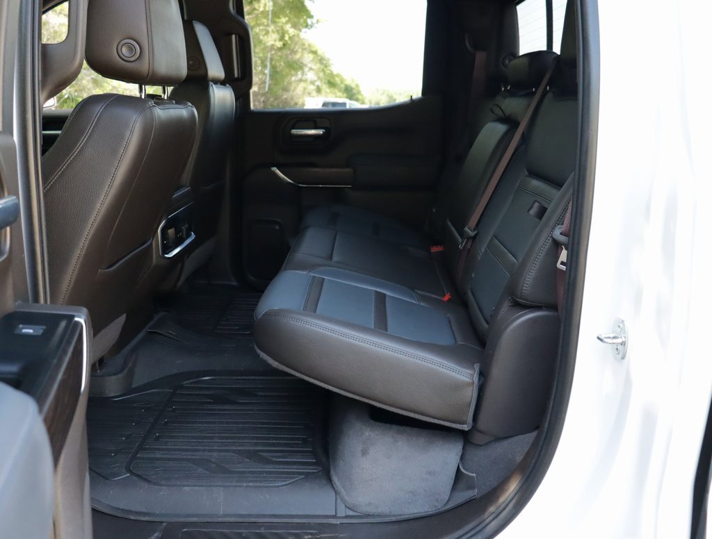 Used 2022 White Frost Tricoat GMC Denali image 29