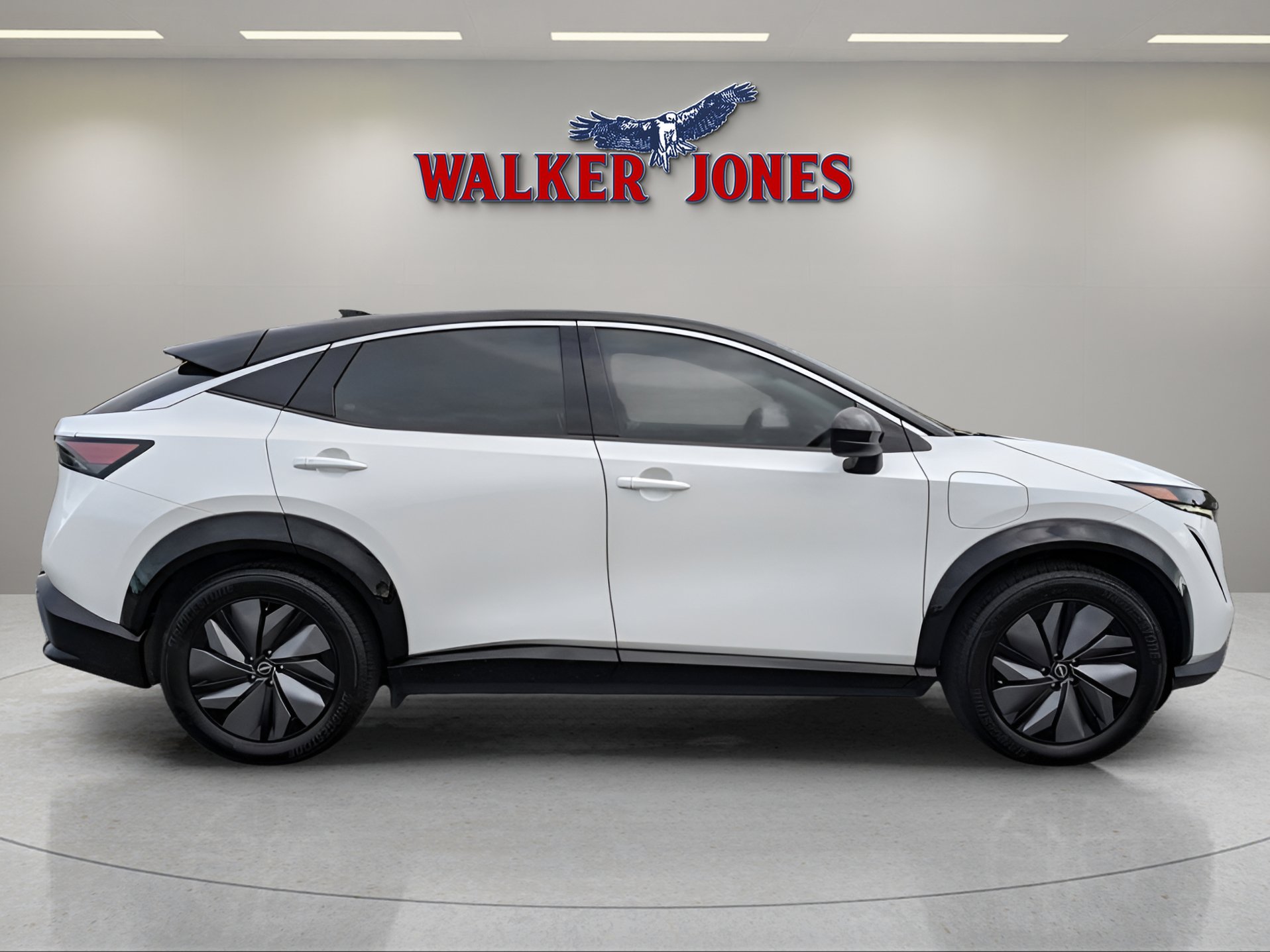 2023 Nissan ARIYA Engage photo 2