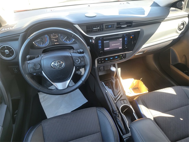 2018 Toyota Corolla SE photo 32
