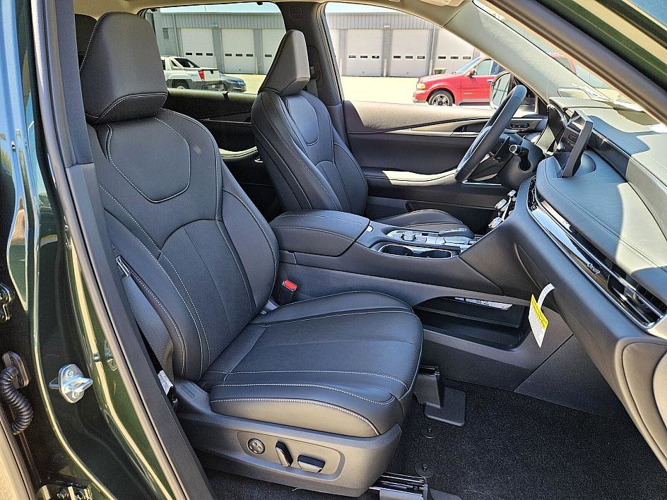 2026 Infiniti QX60 Luxe photo 14