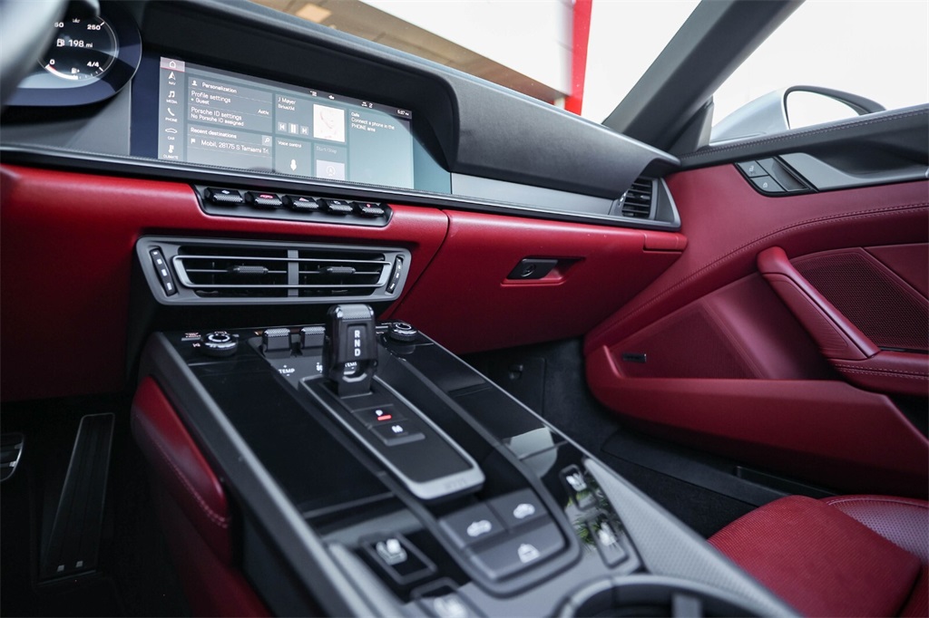 Used 2021 GT Silver Metallic Porsche Carrera S image 34