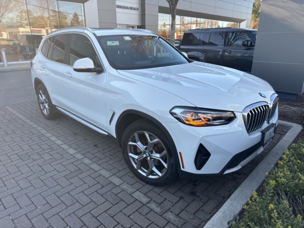 2023 BMW X3 30i's photo