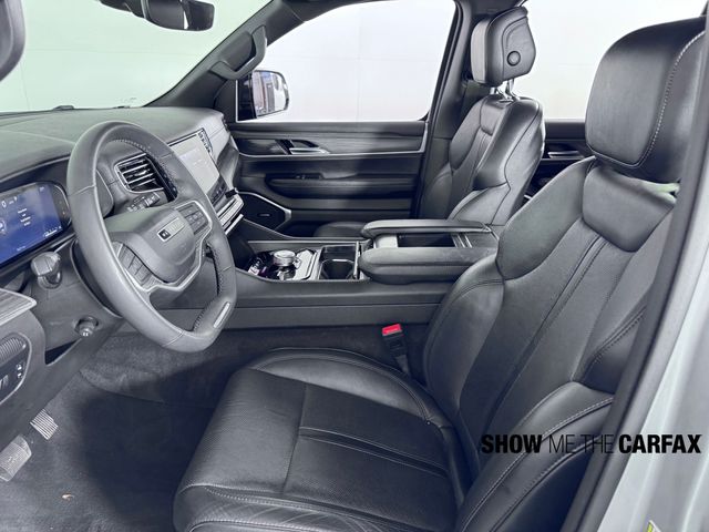 2023 Jeep Wagoneer L Series II photo 16