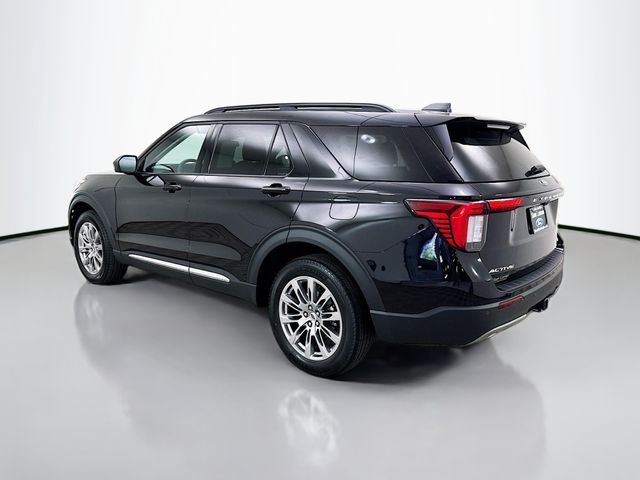 2025 Ford Explorer photo 3