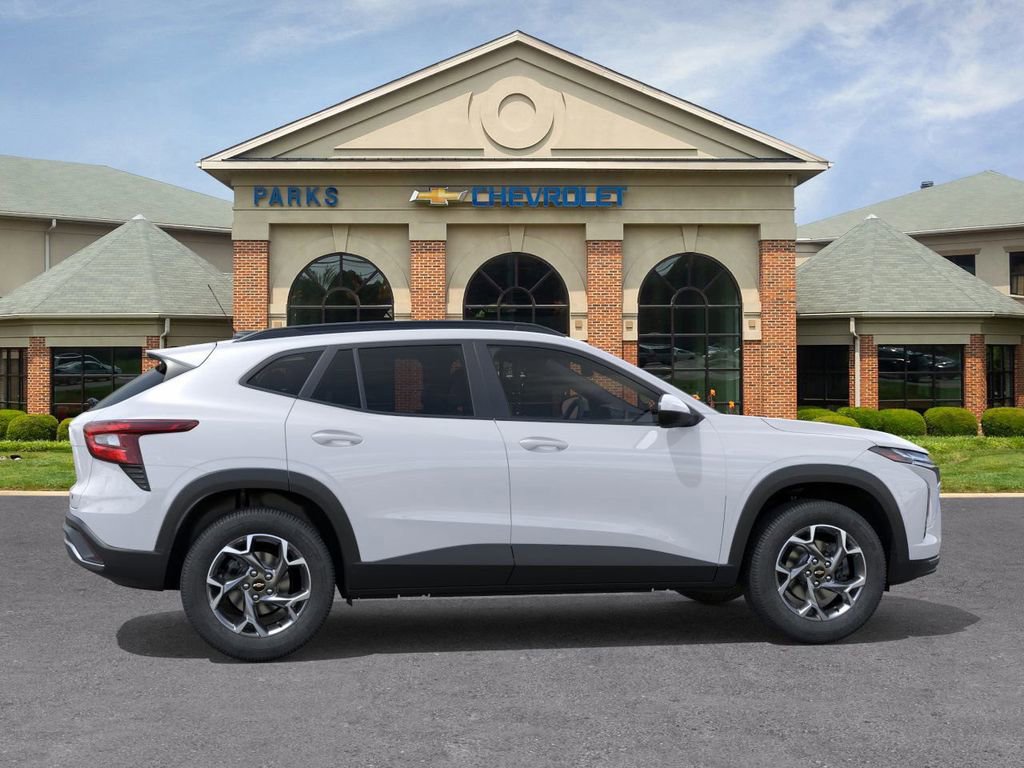 2026 Chevrolet Trax LT photo 3
