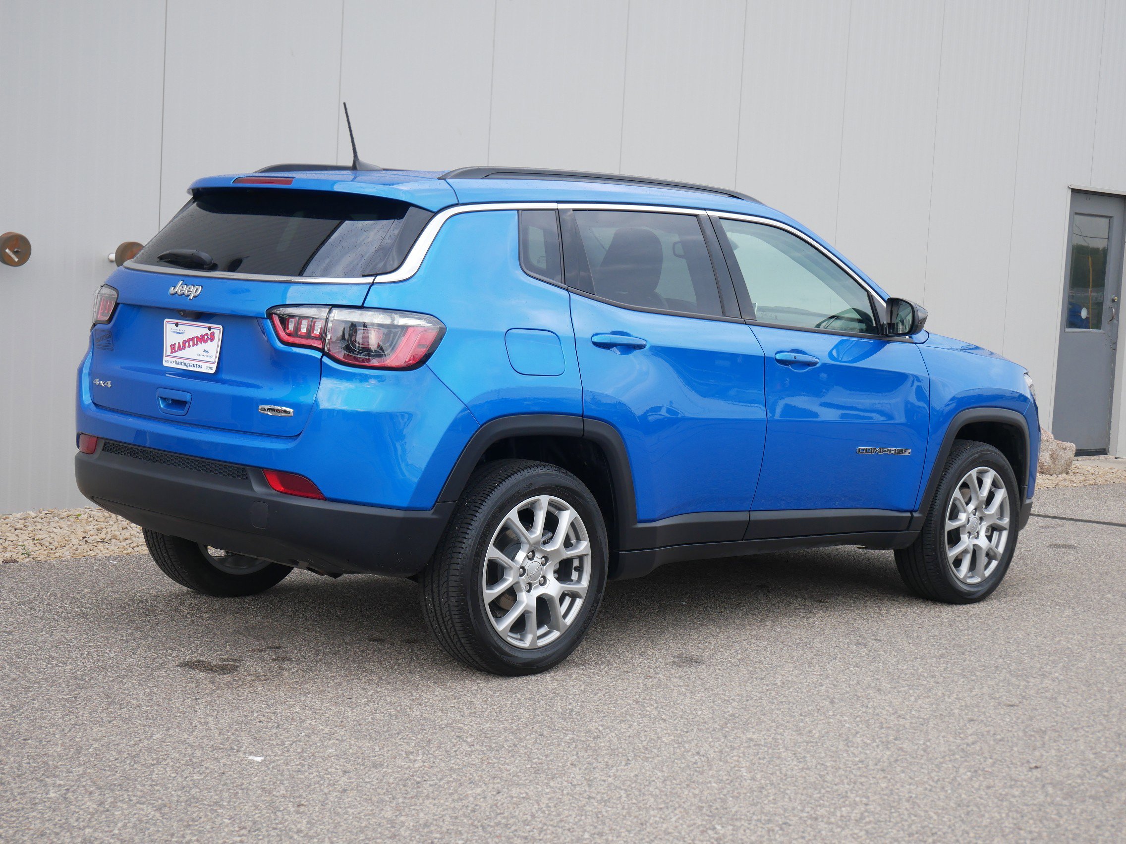 2022 Jeep Compass Latitude Lux photo 5