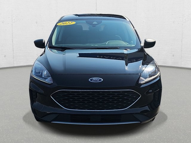 2022 Ford Escape SE photo 2