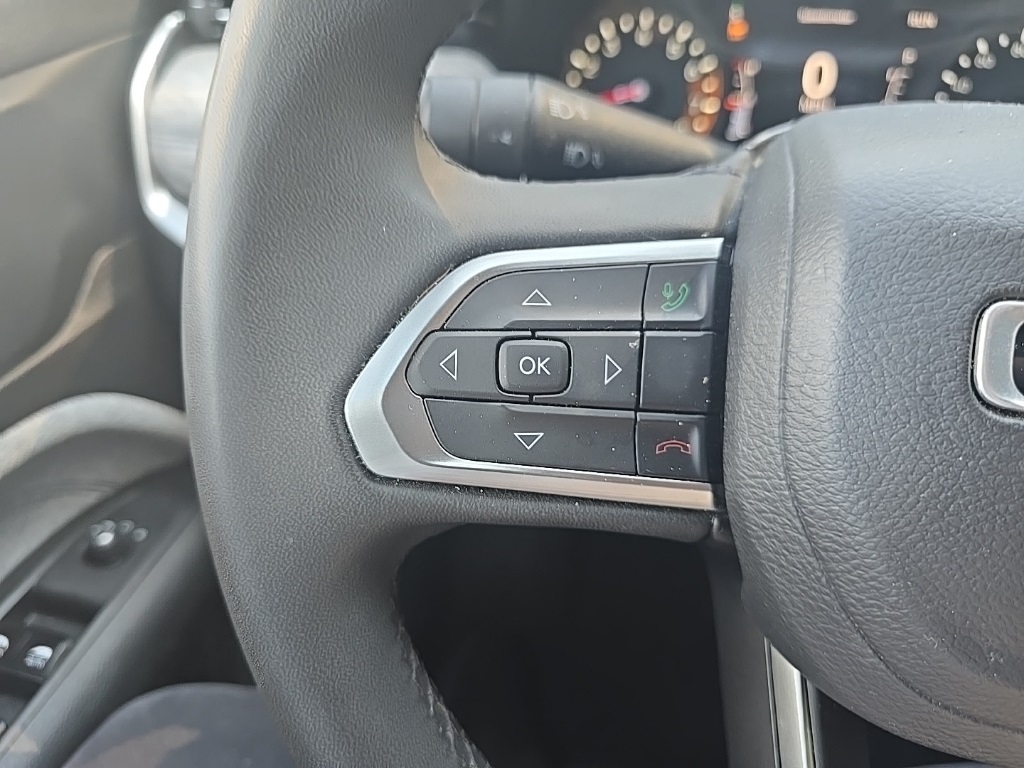 2024 Jeep Compass Latitude photo 23