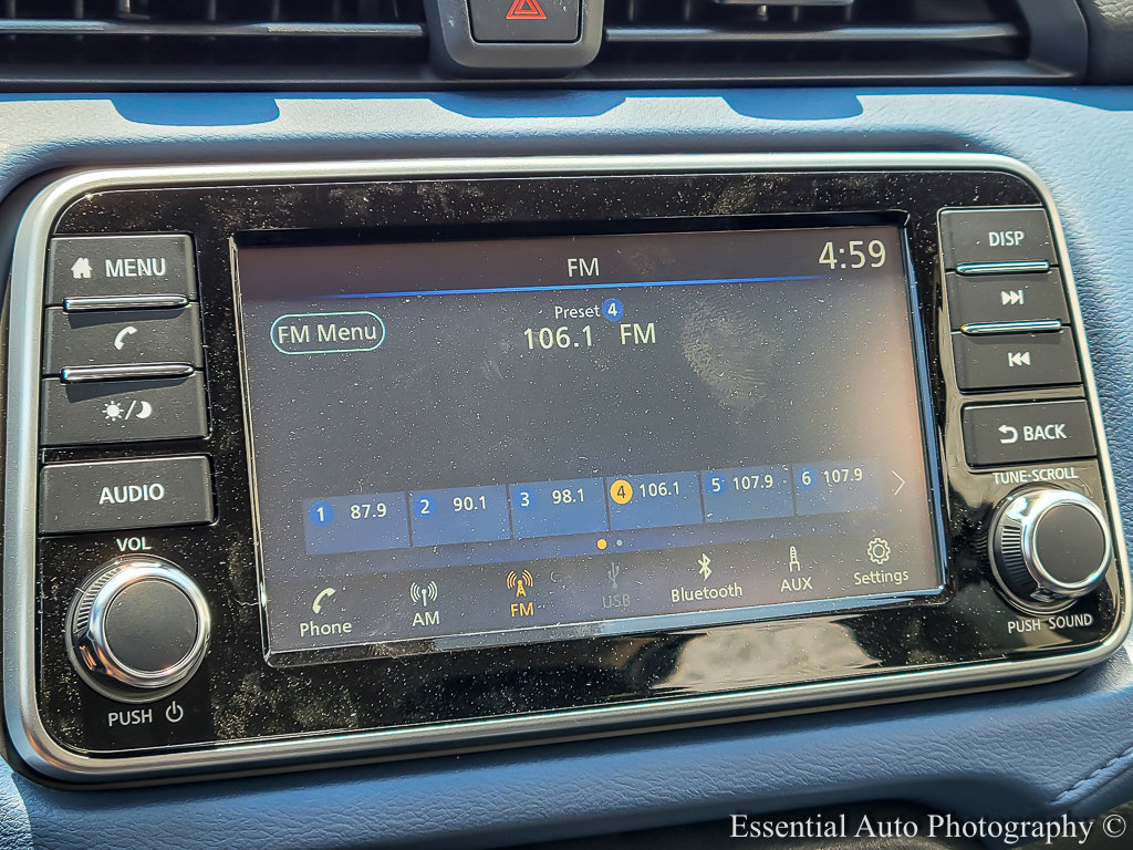 2025 Nissan Versa SV photo 3