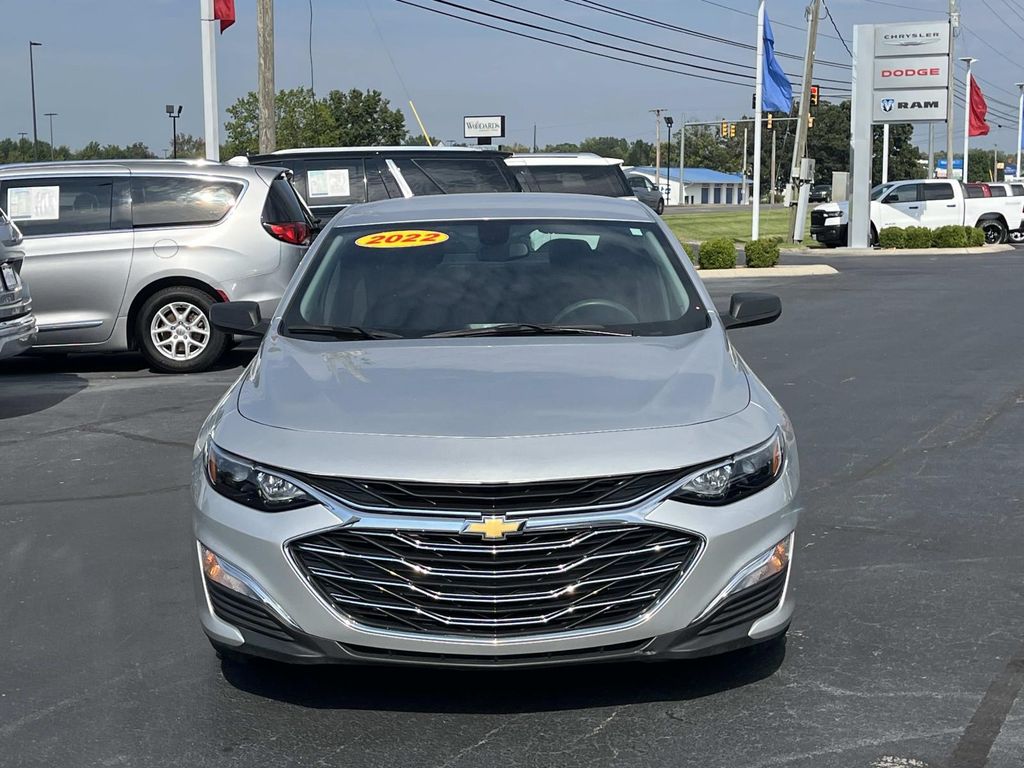 2022 Chevrolet Malibu LS photo 2