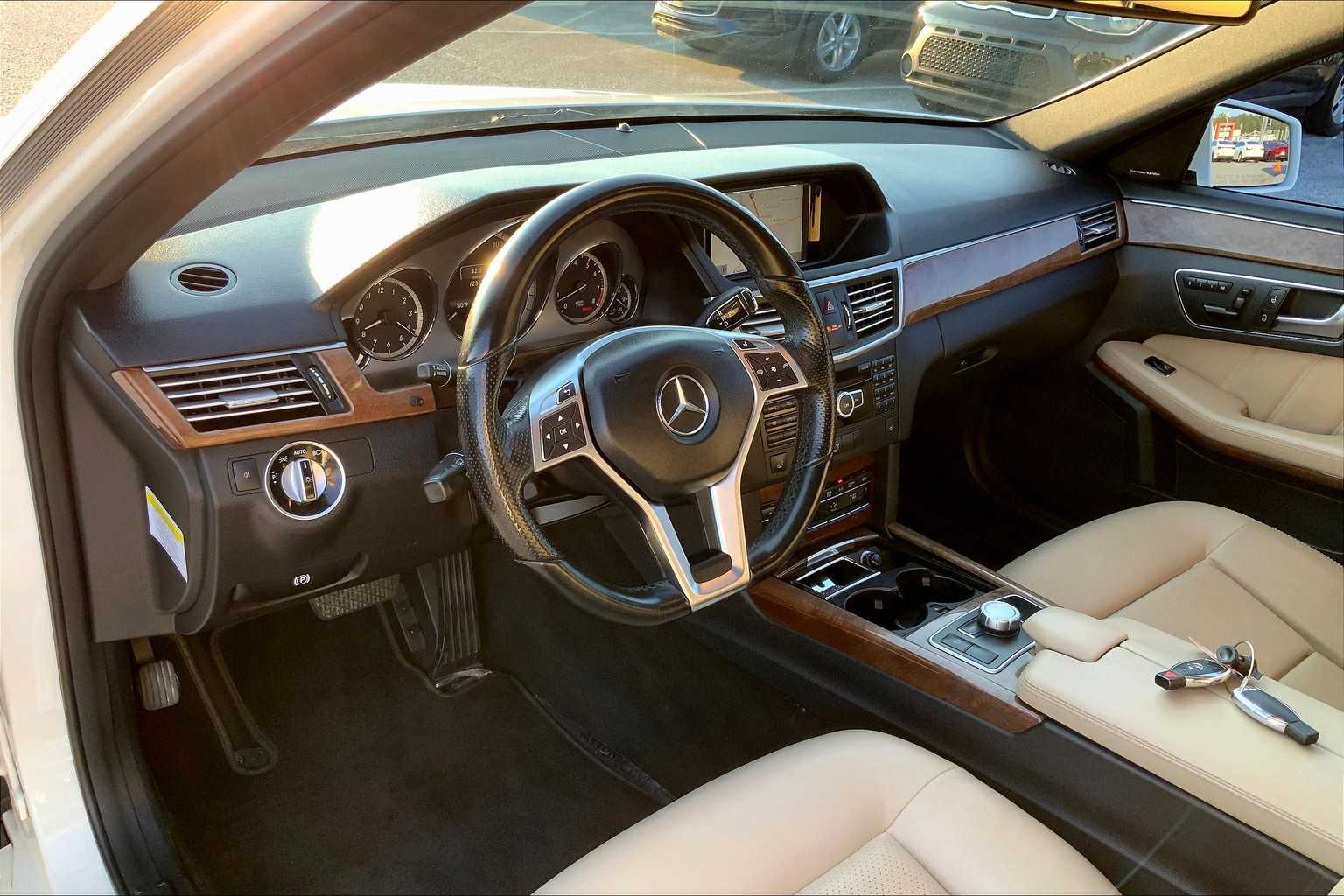 2013 Mercedes Benz E 350 Sport photo 16
