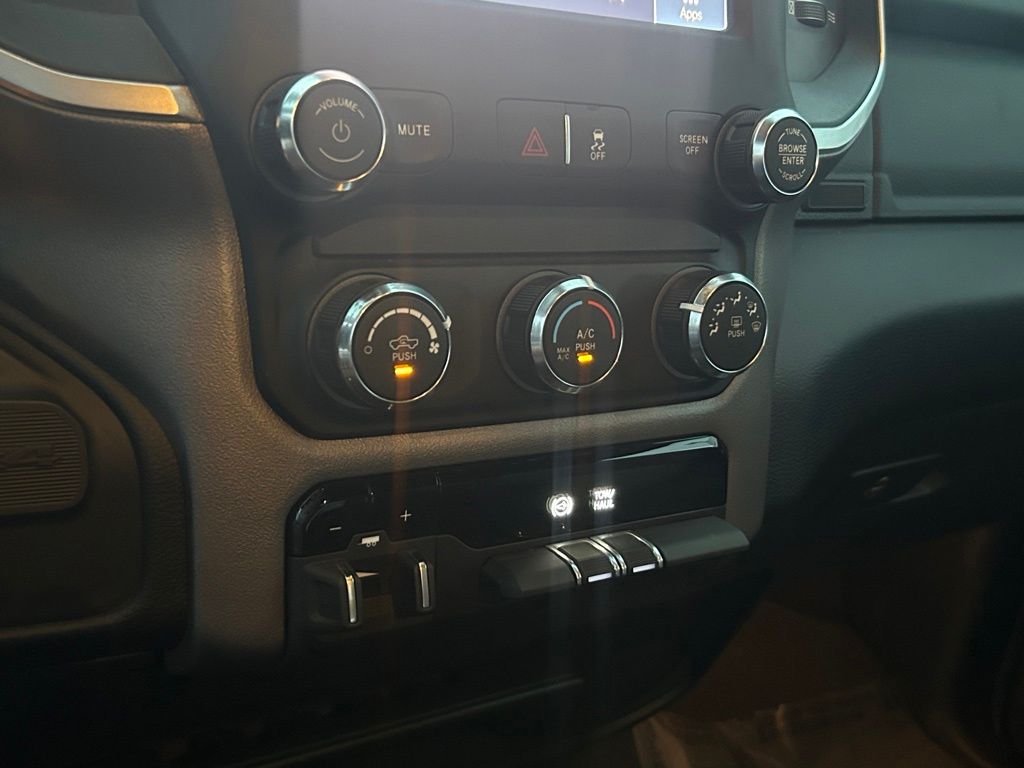 2024 Ram 2500 Big Horn photo 36