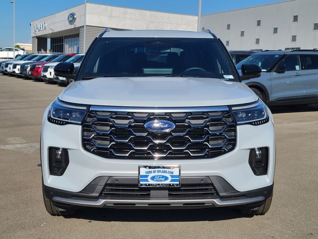 2025 Ford Explorer Platinum photo 4
