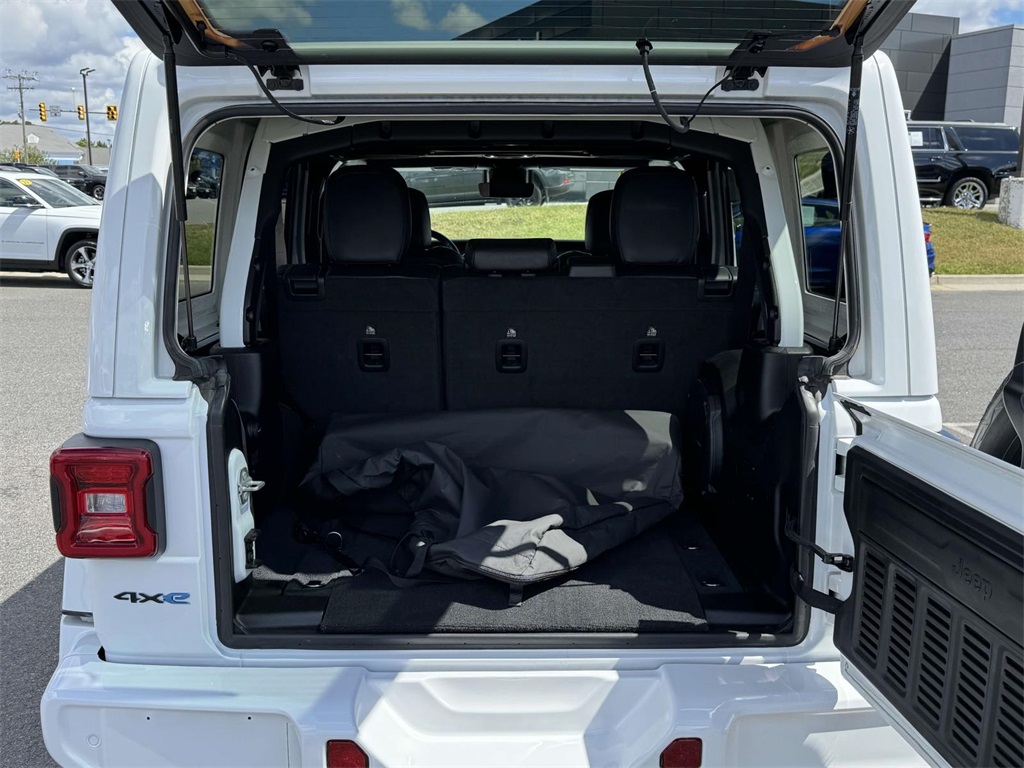 2022 Jeep Wrangler Unlimited Sahara High Altitude 4xe photo 29