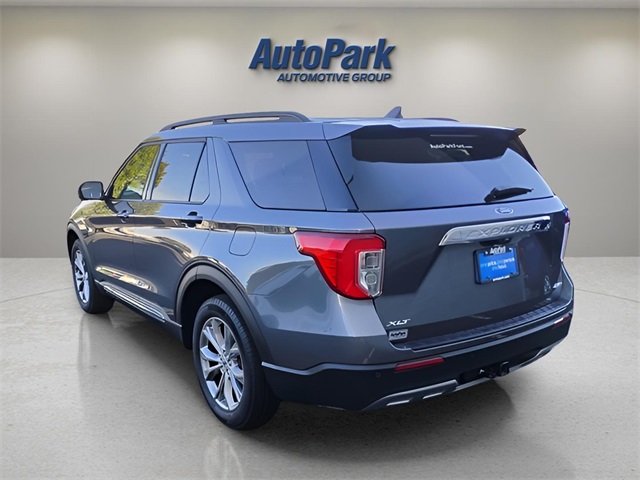 2023 Ford Explorer XLT photo 3