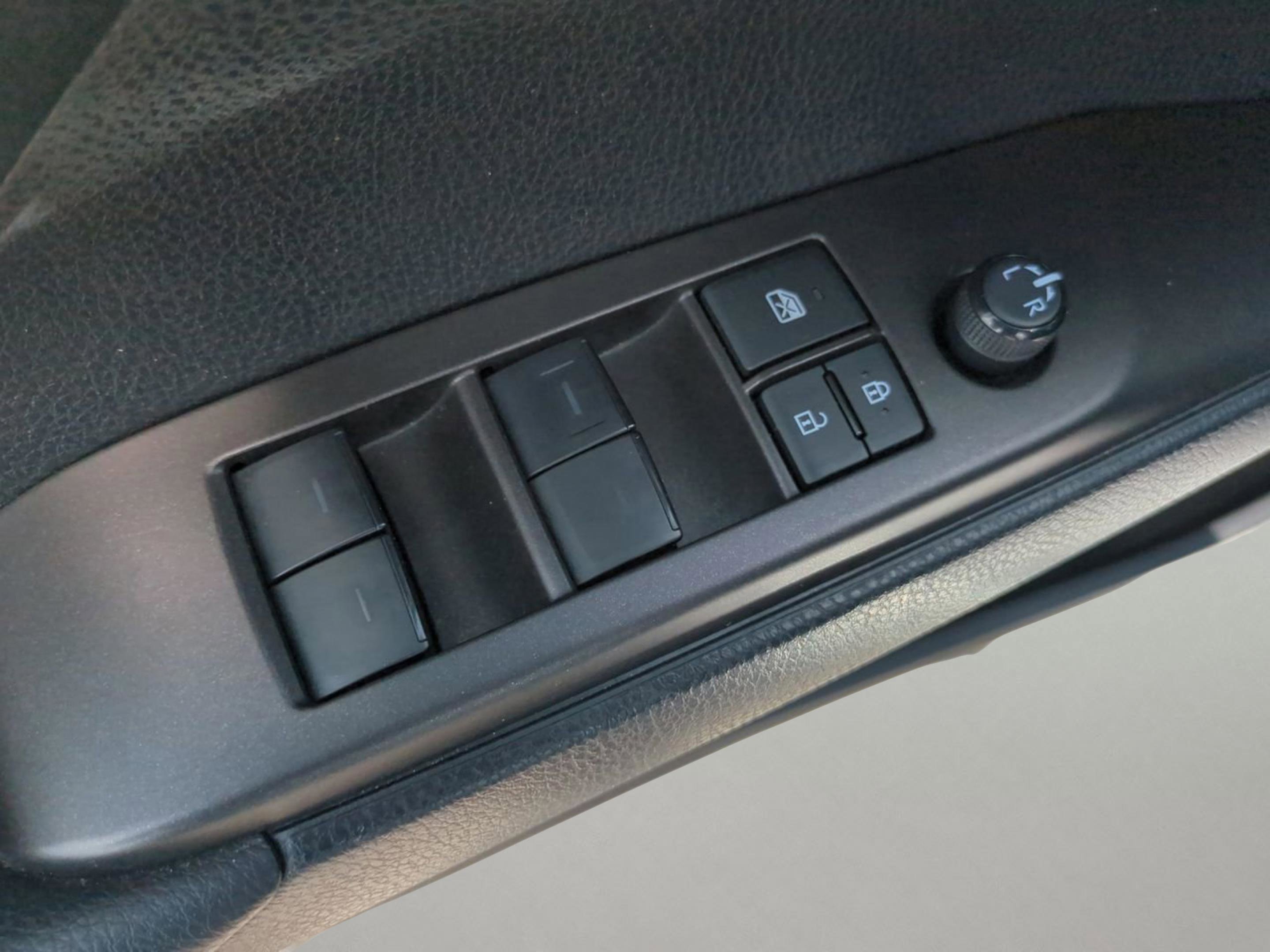 2023 Toyota Camry LE photo 23