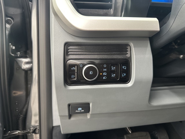2025 Ford F-250 XLT photo 13