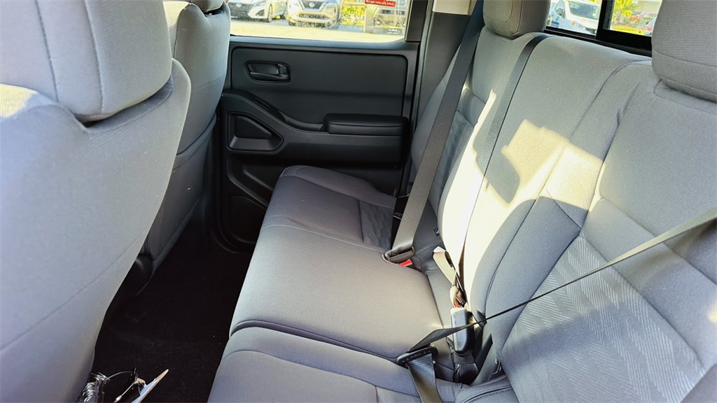 2025 Nissan Frontier S photo 25