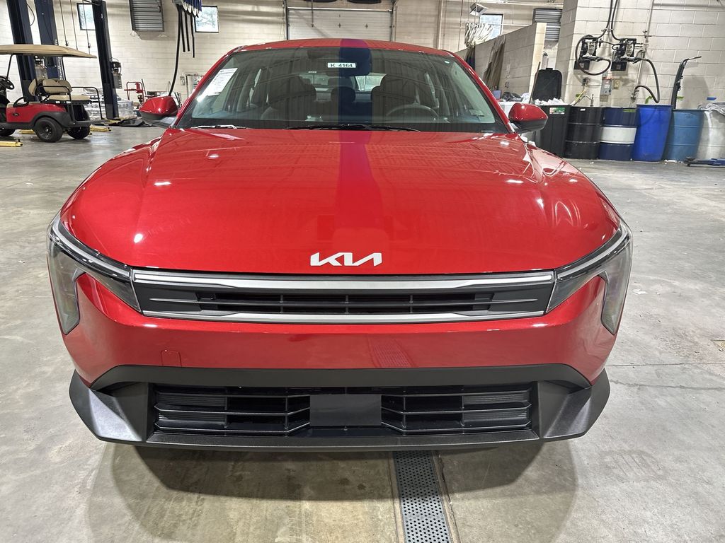 2025 Kia K4 LXS photo 3