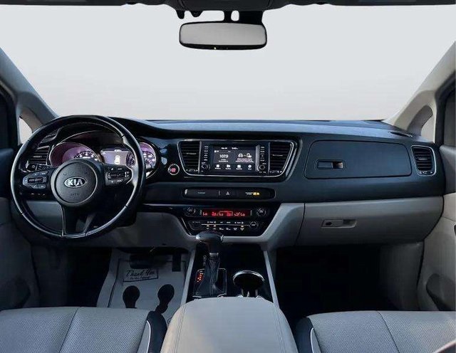 2020 Kia Sedona SX photo 9