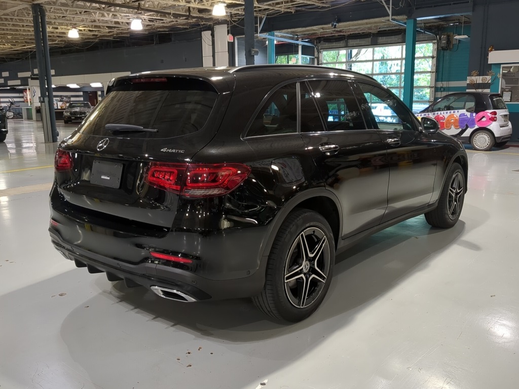 2022 Mercedes Benz GLC 300 4MATIC photo 5