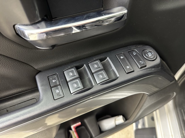 2018 Chevrolet Silverado 1500 LT photo 19