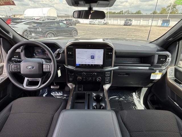 2025 Ford F-150 STX photo 14