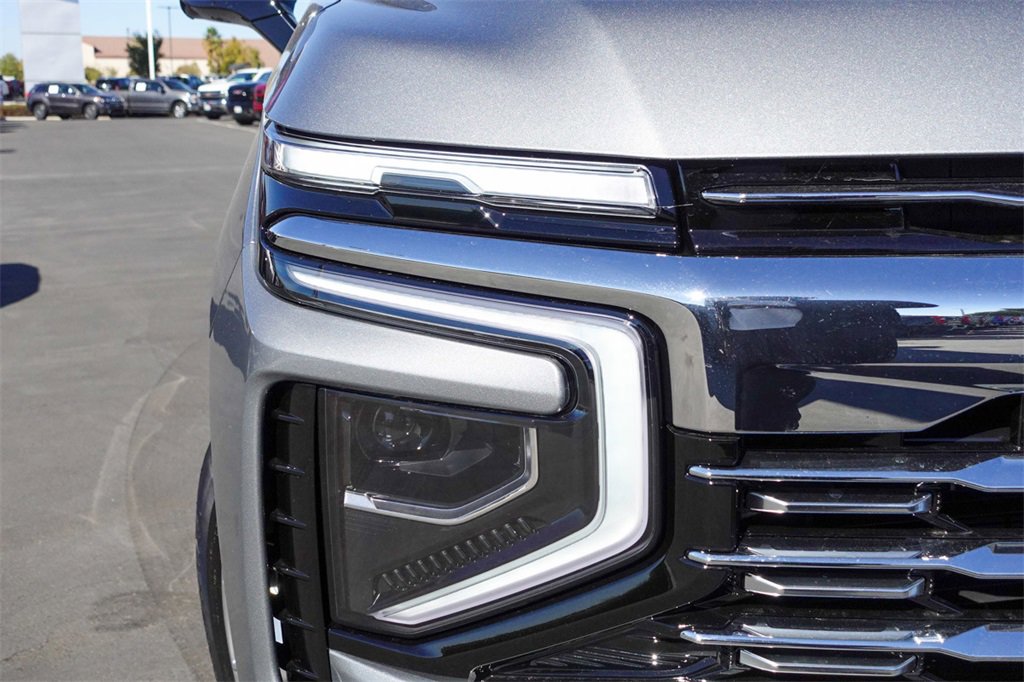 2026 Chevrolet Tahoe Premier photo 3