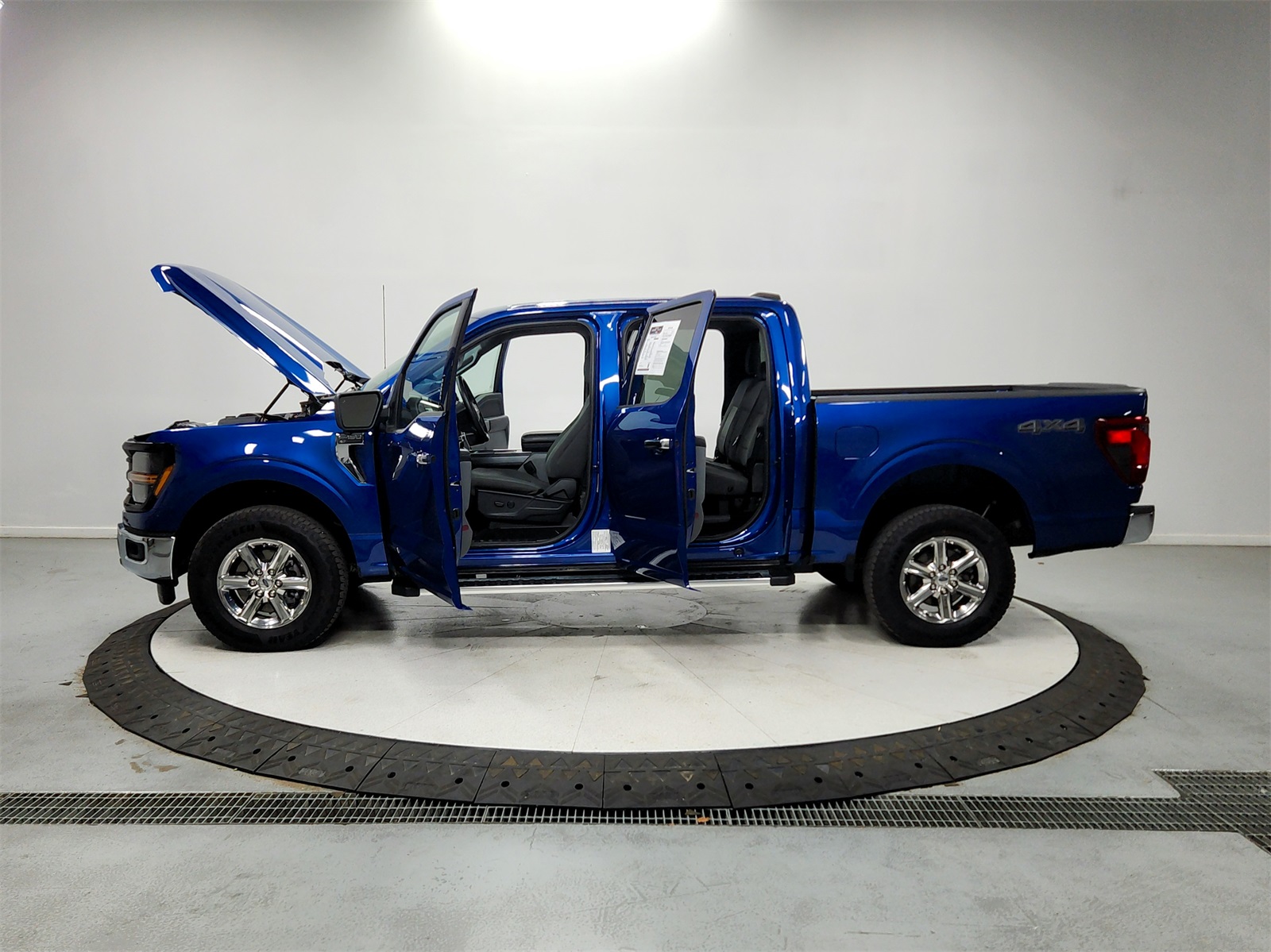 2024 Ford F-150 XLT photo 12