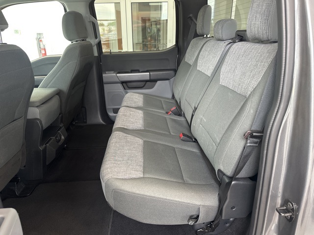 2023 Ford F-150 XLT photo 16