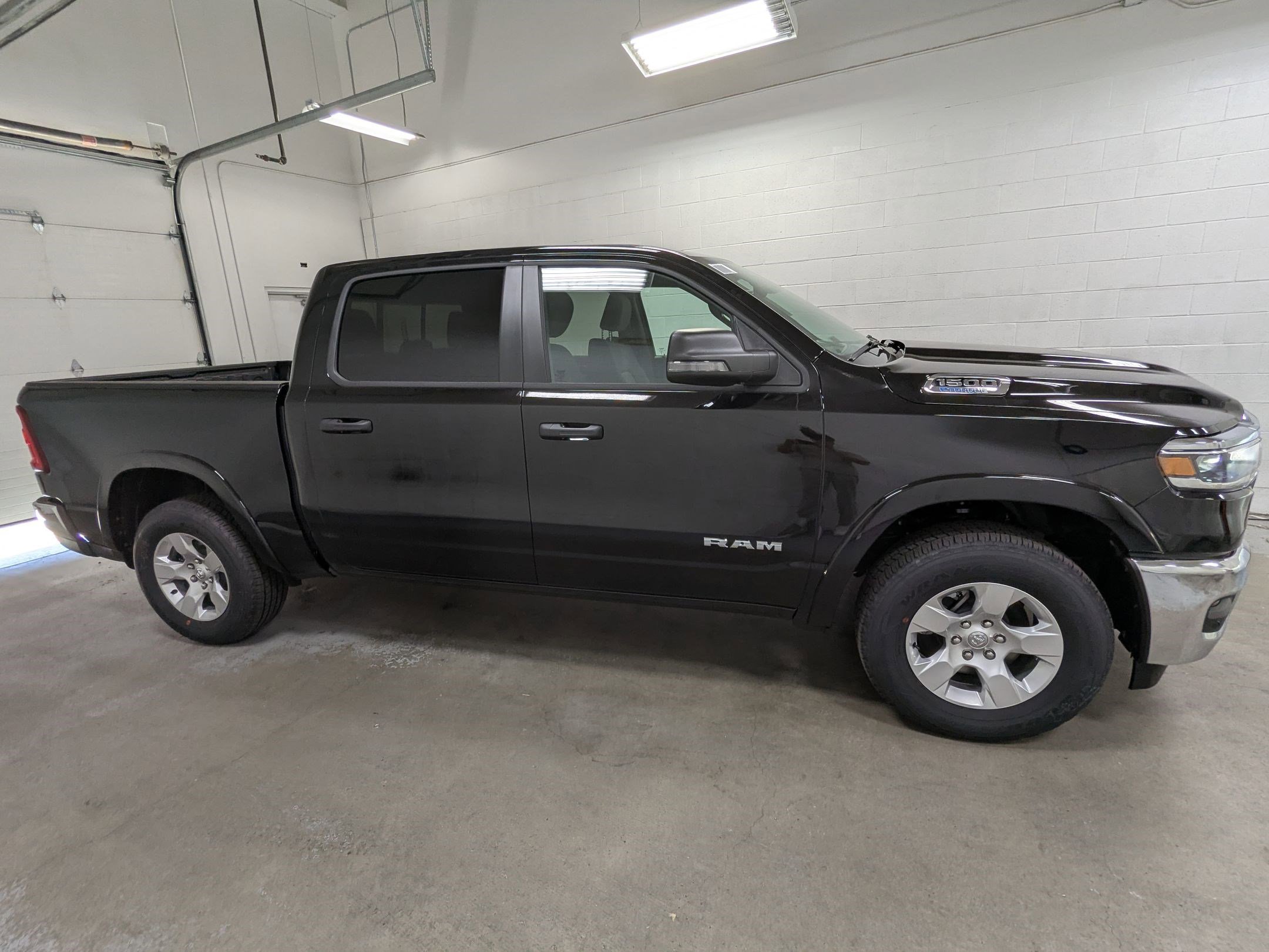 2025 Ram 1500 Big Horn photo 2
