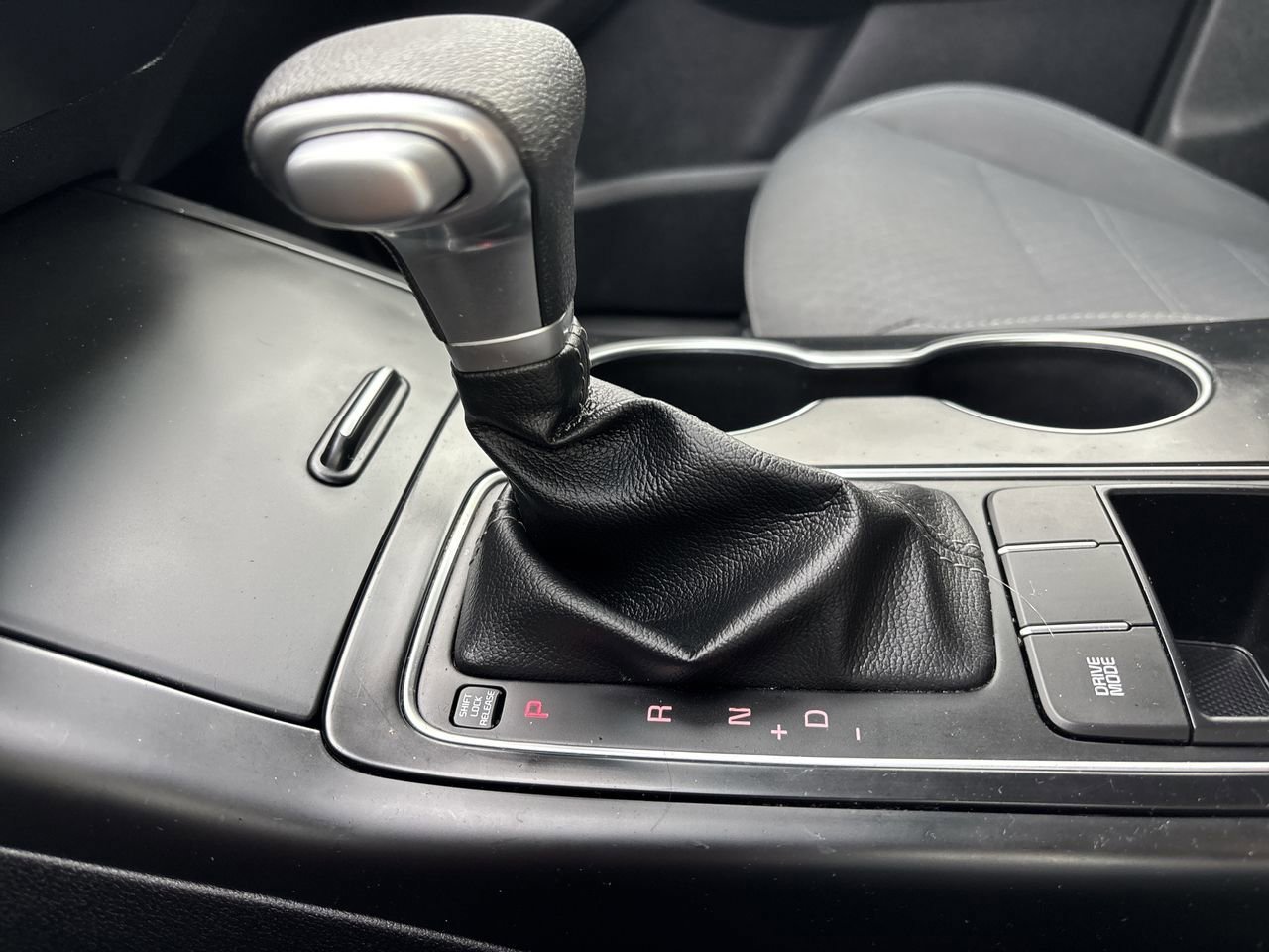 2020 Kia Sorento LX photo 17