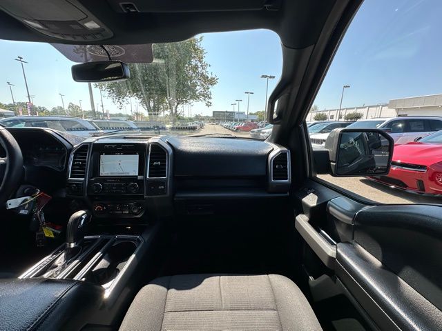 2016 Ford F-150 XLT photo 28